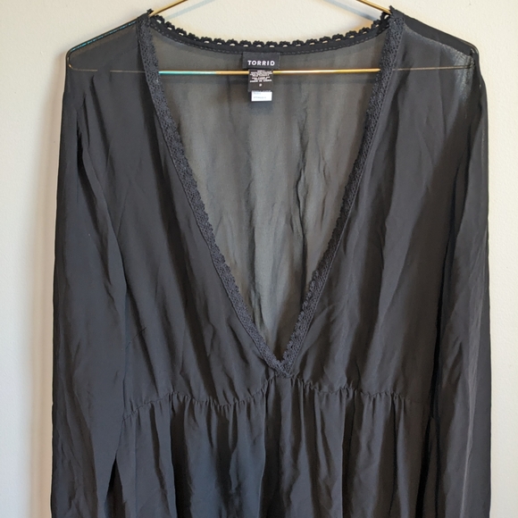 Torrid Black Sheer High Low Long Sleeve Blouse, size 2X - Picture 2 of 6